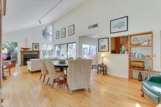 2 Mi to Beach Hilton Head Home with Furnished Deck - Hilton Head Island - 2