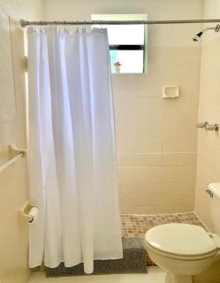 Cozy rooms in cute house, close to Miami airport - Free parking - 1