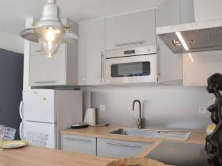 Appartement rénové, climatisé à 200m de la plage avec balcon et parking privé - FR-1-229D-12 - Fleury - 5