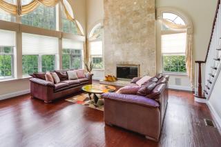 Centrally Located Family Home with Pool - Harleysville - 9
