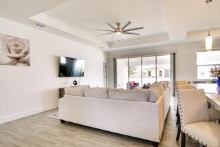 Comfy Lehigh Acres Getaway with Yard and Fireplace - Lehigh Acres - 7
