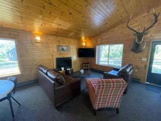 Hideaway Lodge: Big Elk Lodge 8bd/8bth, sleeps 36 - Indian River - 7