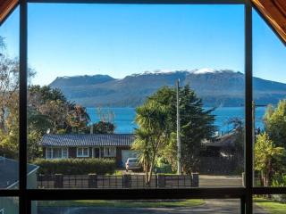 Lakeview Chalet Lake Tarawera - 1
