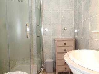 Appartement T1 confortable - climatisé, proche des thermes, avec loggia et équipements modernes - FR-1-553-10 - Balaruc-les-Bains - 4