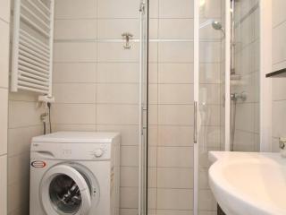 Charmant T1 avec Terrasse et Clim à 100m des Thermes - Wifi, Lave-linge, et Cuisine Équipée - FR-1-553-16 - Balaruc-les-Bains - 3