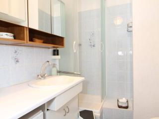 Studio fonctionnel avec loggia fermée à Balaruc-les-Bains, proche centre, parking collectif, tout équipé - FR-1-553-112 - Balaruc-les-Bains - 5