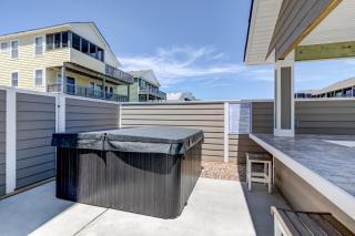5376 - Wench's Pad 2 by Resort Realty - Kill Devil Hills - 2