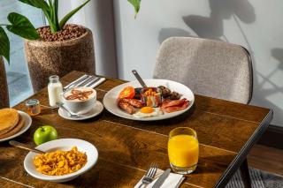 Hilton Garden Inn Bristol City Centre - Bristol - 3