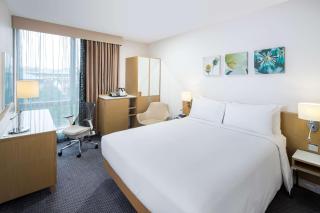 Hilton Garden Inn Bristol City Centre - Bristol - 8