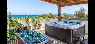 ODYSSEA Top View & Hot Jacuzzi Front Beach - 7