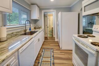 Walk to Beach Hampton Home with Grill! - 4