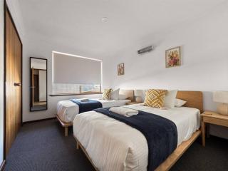 Whale Watch Augusta Family Retreat - 9