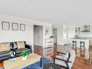 Big House with Views and Fab Pop Culture Vibe - Encounter Bay - 5
