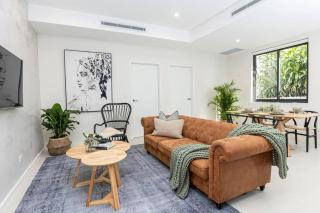 lBrand New beachside 2BR apt in prime Location - 0