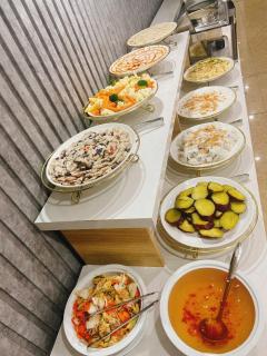 Valencia Da Nang Beach Hotel - Danang - 4
