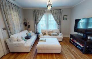 Renovated 3/2 * Craftsman Home * Perfect Location - 0