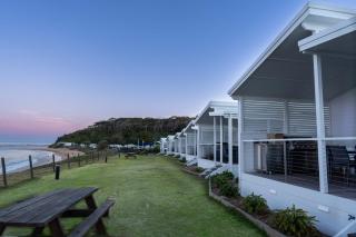 Blue Lagoon Beach Resort - The Entrance - 9