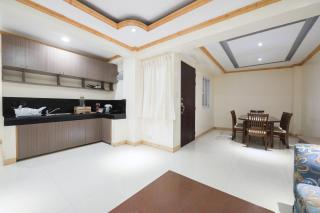 2 Wide Bedroom Unit with Breakfast for 2pax - 6