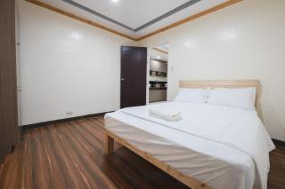 2 Wide Bedroom Unit with Breakfast for 2pax - 3