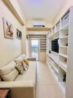* * L Iloilo's Quirky Oasis - 6