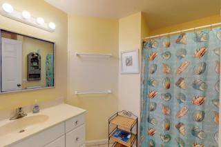 LegaSea Beach House - 3