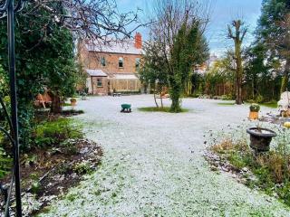 Winter Escape with heated pool - Roby - 0