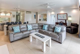 POINCIANA 101 HAMILTON ISLAND CENTRALLY LOCATED 3 BEDROOM, plus BUGGY!! - Hamilton Island - 8