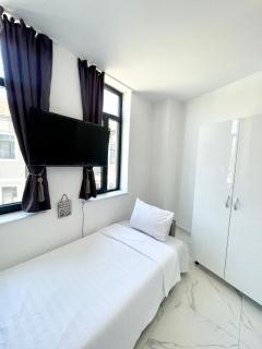 Central 10 Studio - Bucharest - 3
