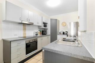 Clifton Beach Gem 2BR Apartment 300m Walk to Beach - 4