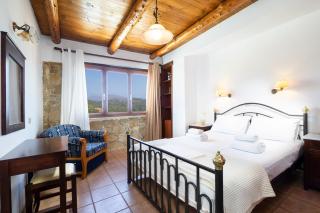 4-bedroom Topolia House - 1