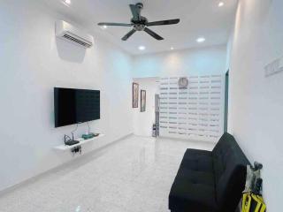 Cheerful 27 Home with BBQ grill - Cheras - 0