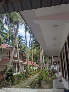 Crossbill Beach Resort - 9