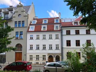 Tom Sawyer's Old Town Apartment - 2