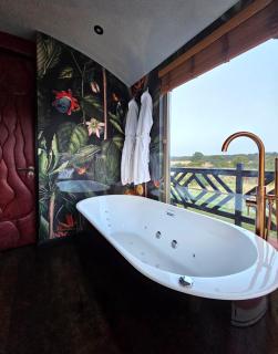 Lavish Country Retreat 30mins Taxi Ride From West London - Chessington - 0
