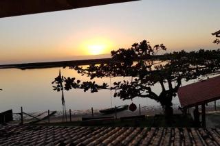 LINDO SOBRADO COM 7 QUARTOS NA BARRA DO ITAPOCU - 8
