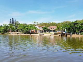 LINDO SOBRADO COM 7 QUARTOS NA BARRA DO ITAPOCU - 3