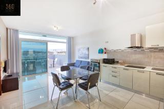 Beautiful, 2BR Penthouse with large balcony + BBQ by 360 Estates - Il-Gżira - 4