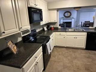 Elis Woodland Escape - Russellville - 5