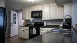Elis Woodland Escape - Russellville - 3