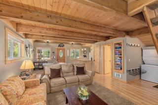 Lil Bigfoot Chalet by NW Comfy Cabins - 8