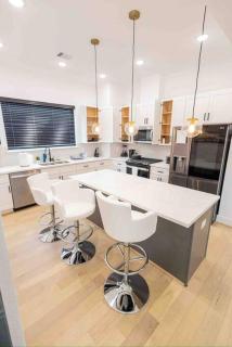 Modern Dream Townhouse - Houston - 3