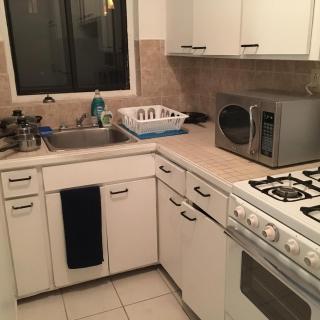 Stylish Montreal Apartment: Comfortable Stay in the Golden Square Mile - 4