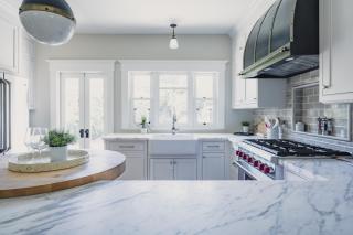 1907 Stone House - King Bed, Office, Crib, Toys - 1