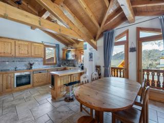 Chalet familial cosy pour 8 pers. près des pistes et commodités à Courchevel Le Praz - FR-1-568-44 - Courchevel - 8