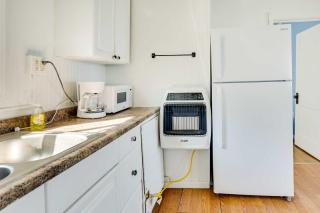 Scenic Geneva Cottage with Lake Erie Beach Access! - Geneva - 1