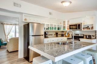 Stunning Pensacola Home, 8 Mi to Downtown! - Pensacola - 3