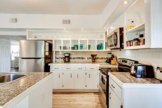 Stunning Pensacola Home, 8 Mi to Downtown! - Pensacola - 1