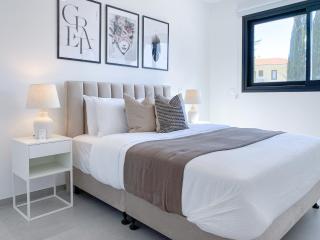 Phaedrus Living White Hills Suites Panoramic View - Aglantzia - 8