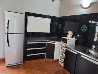 Amplio departamento para 2 personas - Neuquén - 3