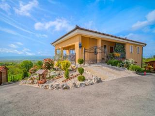 Apartment Daria with Private Pool - Labin - 4